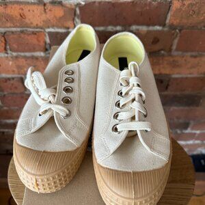 Novesta sneakers, beige, brand new 37